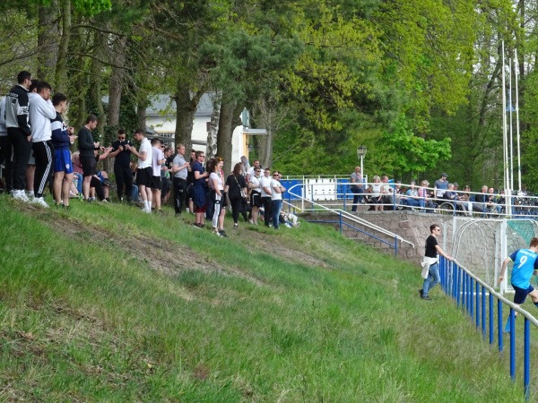 Sportplatz am Waldbad - Glaubitz