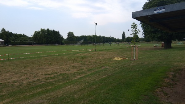 Sportanlage an der Wettinbrücke Platz 2 - Leipzig-Möckern