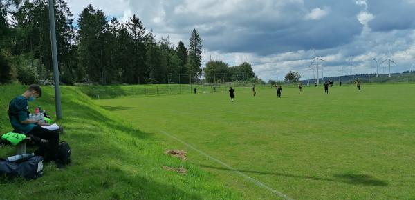 Sportplatz an der K85 - Bescheid/Hunsrück