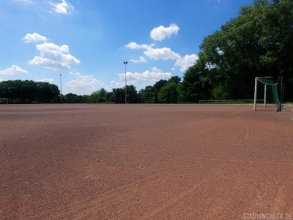 Sportplatz Wilkhausstraße - Wuppertal-Hatzfeld