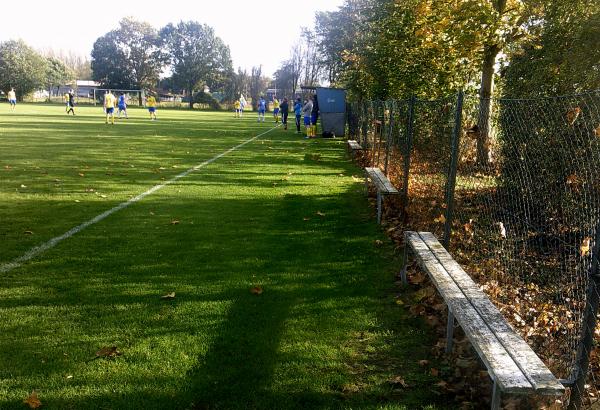 Sportplatz Im Rehr - Wittorf