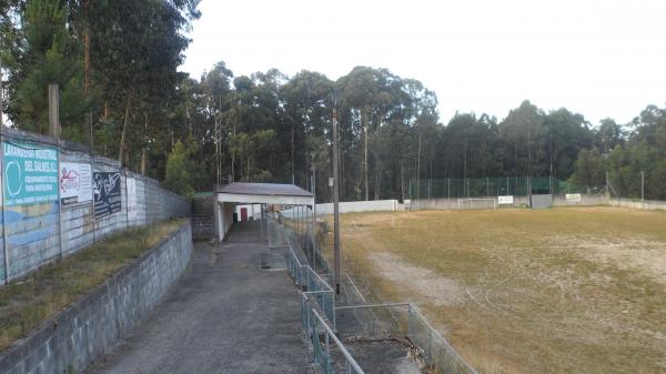 Campo de Fútbol O Cruceiro - Dorron, Galicia