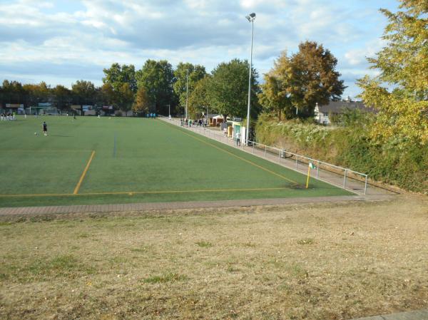 Stadion An der Kirschhecke - Mainz-Marienborn