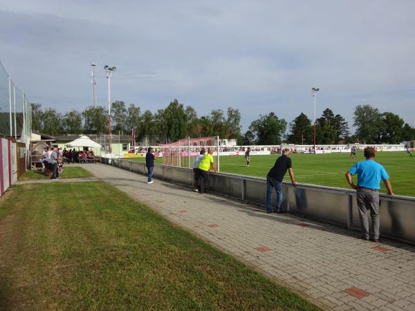Sportplatz Neusiedl - Neusiedl an der Zaya