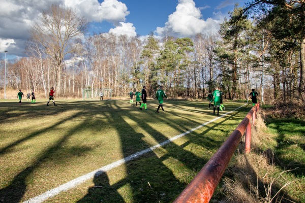 Sportanlage am Wald Platz 2 - Röderaue-Frauenhain