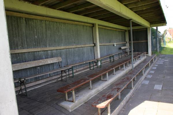 Sportplatz an der Schule - Dunum