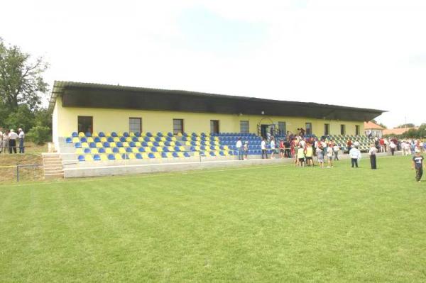 Futbalový štadión OFK Veľký Lapáš - Veľký Lapáš