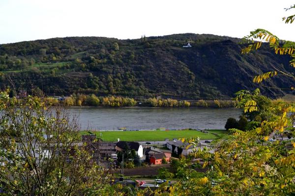 Blick vom Schloss über den Platz