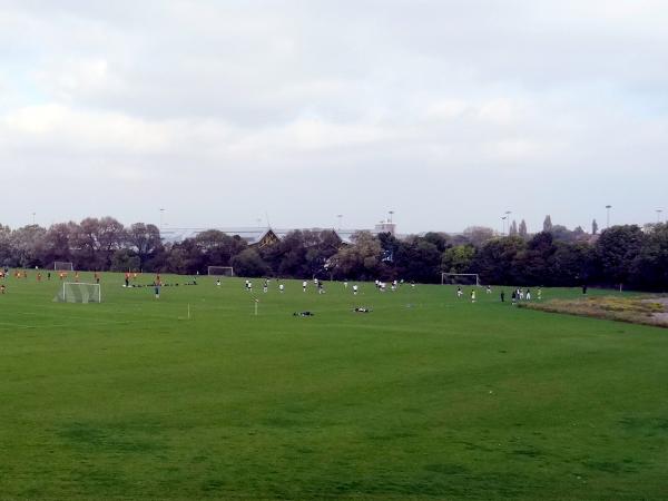 Hackney Marshes pitch E11 - Hackney Wick, Greater London