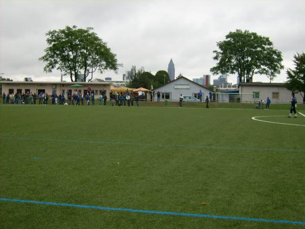 Sportplatz Mainzer Landstraße - Frankfurt/Main-Gallusviertel