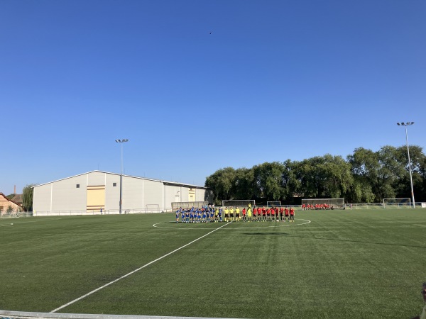 Hódmezővásárhelyi Városi Stadion Műfüves pálya - Hódmezővásárhely