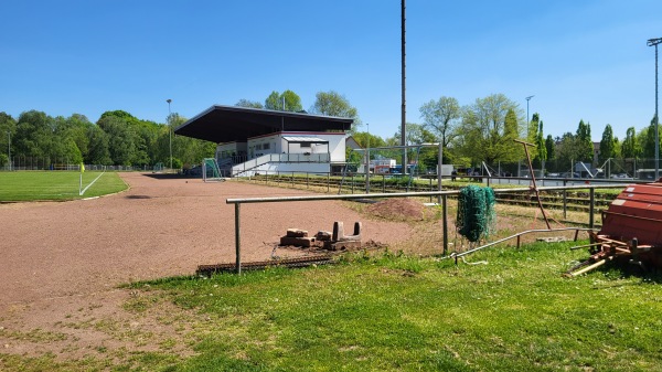 Bezirkssportanlage Heinrich-Becker-Straße - Frankfurt/Main-Nieder-Eschbach