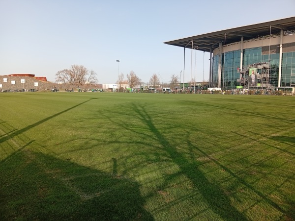Arena Trainingsplatz VIP-Eingang - Wolfsburg