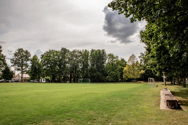 Sportzentrum Deutschbaselitz Platz 2 - Kamenz-Deutschbaselitz