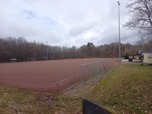 Sportplatz Waldstraße - Dreikirchen