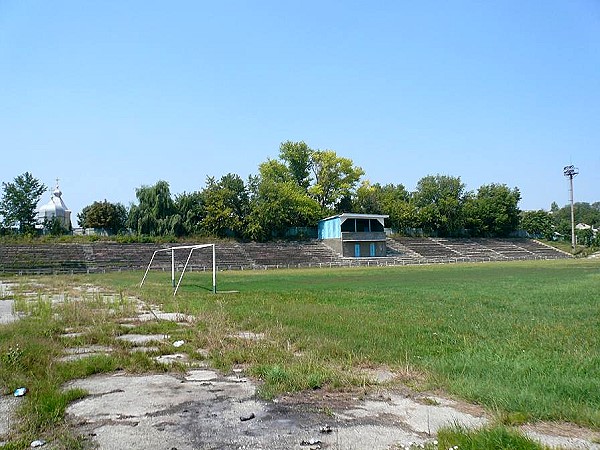 Stadionul Orășenesc - Fălești