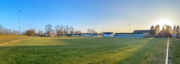 Friedrich-Ludwig-Jahn-Sportplatz 2 - Sukow