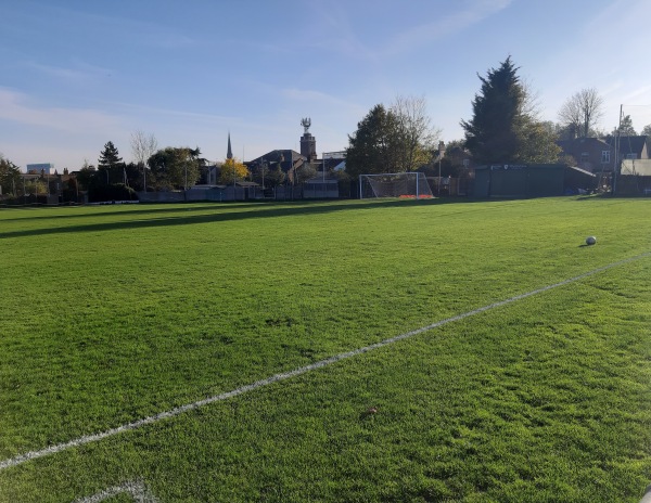 Holtwhites Sports and Social Club - Enfield, Greater London