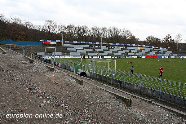 Rudolf-Kalweit-Stadion - Hannover-Bult