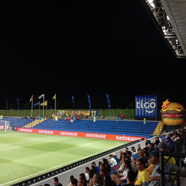 Estadio Universidad Latina - Llano Marin