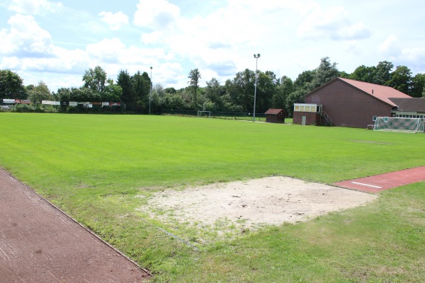 Sportplatz an der Schule - Varel-Büppel