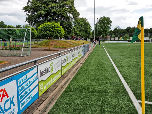 Sportanlage Am Tannenbusch Platz 2 - Voerde/Niederrhein-Friedrichsfeld