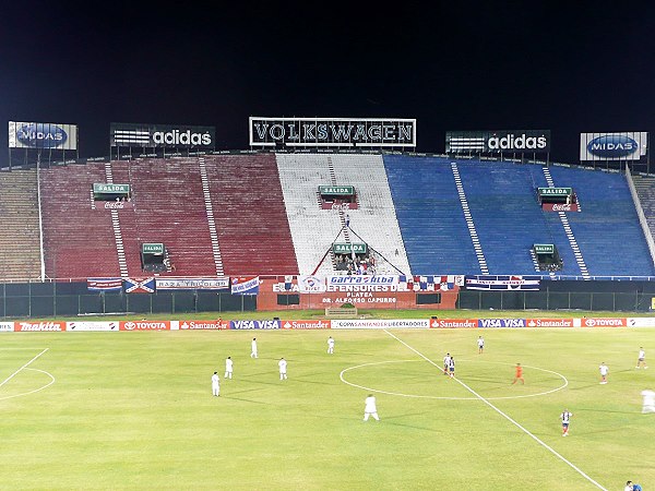 Estadio ueno Defensores del Chaco - Asunción