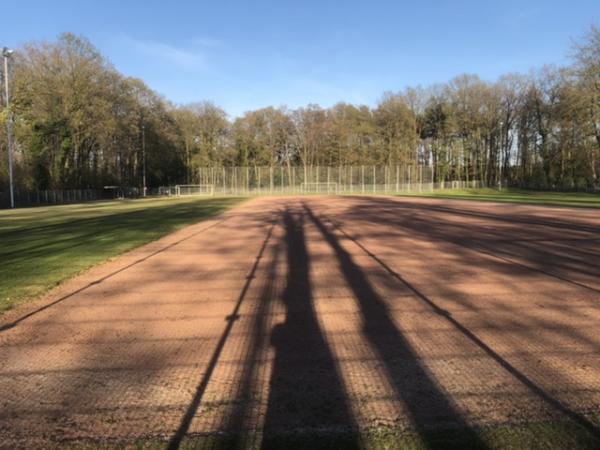 Trüggelbach-Stadion Nebenplatz (A/R) - Bielefeld-Ummeln