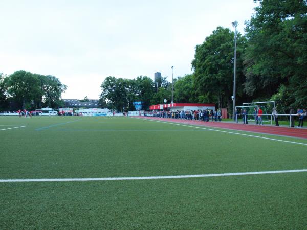 Sportplatz am Hallenbad - Dortmund-Brackel