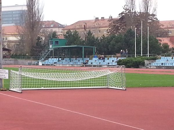 Sportovní Stadion Dekanka - Praha