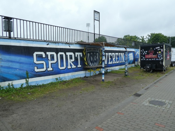 Karl-Liebknecht-Stadion Nebenplatz 1 - Potsdam-Babelsberg