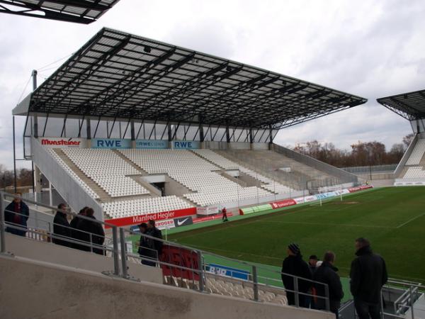 Stadion an der Hafenstraße - Essen/Ruhr-Bergeborbeck