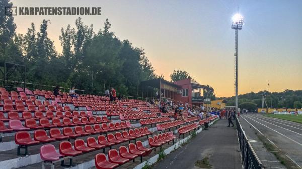 Stadionul Orășenesc - Hînceşti