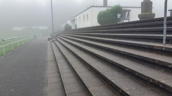 Sportanlage Freudenberg Platz 2 - Wuppertal-Grifflenberg