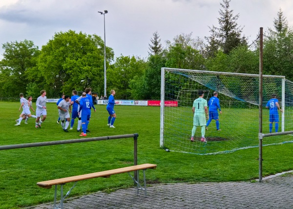 Sportplatz Auf Kiefern - Heimbach/Nahe