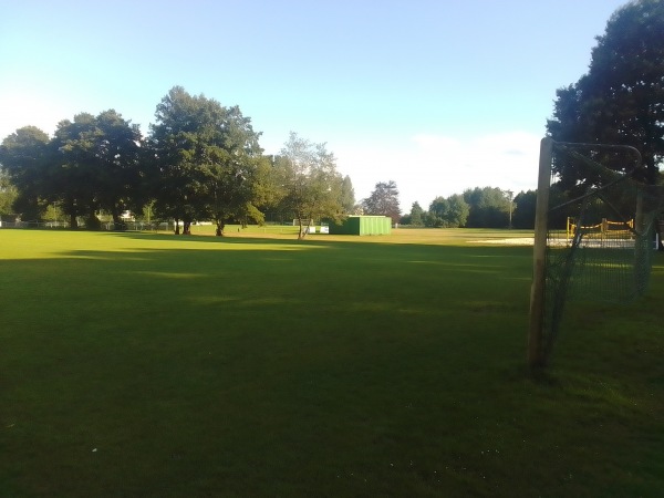 Sportplatz im alten Dorf B - Ottersberg-Fischerhude