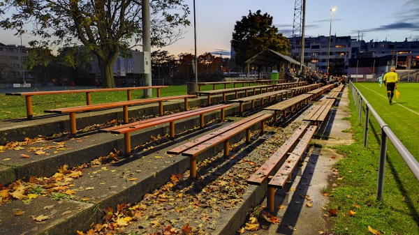 Sportplatz Red Star Auto - Wien