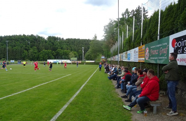 Hendlparkstadion - Pischelsdorf