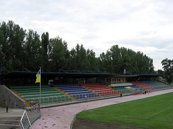 Stadioni Poladi - Rustavi