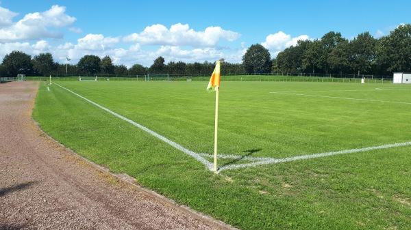 Sportanlage an der Schule - Osdorf