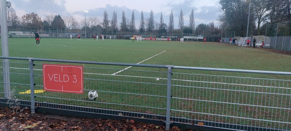Sportpark Middenmeer veld 22-Zeeburgia veld 3 - Amsterdam