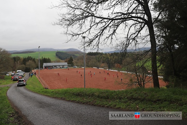 Sportplatz Friedhofstraße - Glanbrücken