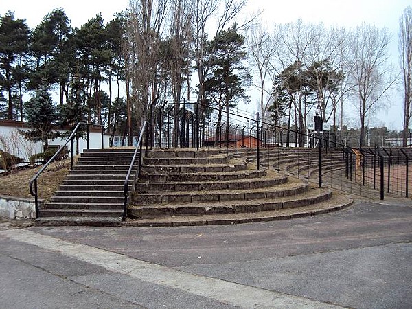 Stadion der Hüttenwerker auf den Sportanlagen Waldstraße - Eisenhüttenstadt