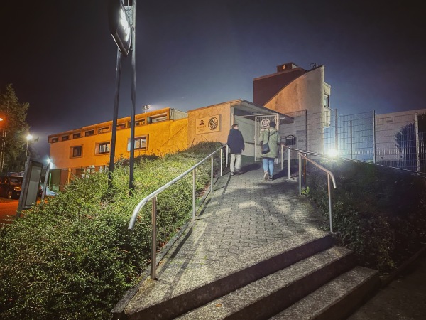 Sportplatz im Bergfeld - Lützelbach/Odenwald-Lützel-Wiebelsbach