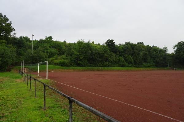 Kappe-Kaul-Stadion - Brohl-Lützing-Niederlützingen