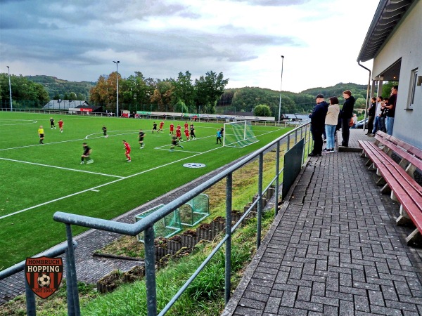 Sportplatz Am Kapellchen - Olpe-Oberveischede