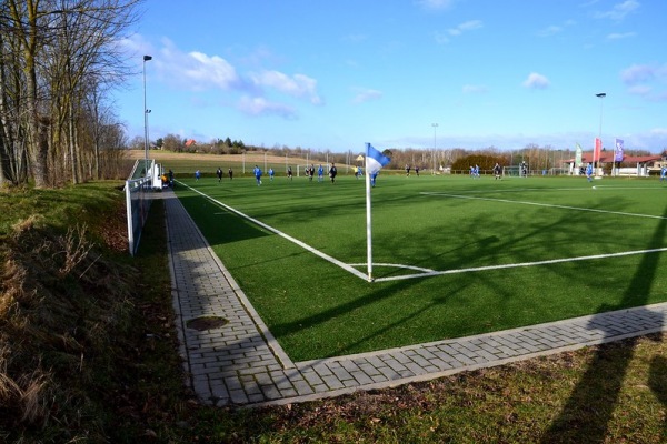 Sportanlage an der alten B80 Platz 2 - Salzatal-Bennstedt
