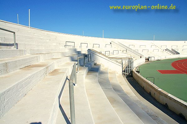 Lefkoşa Atatürk Stadı - Lefkoşa (Nicosia)