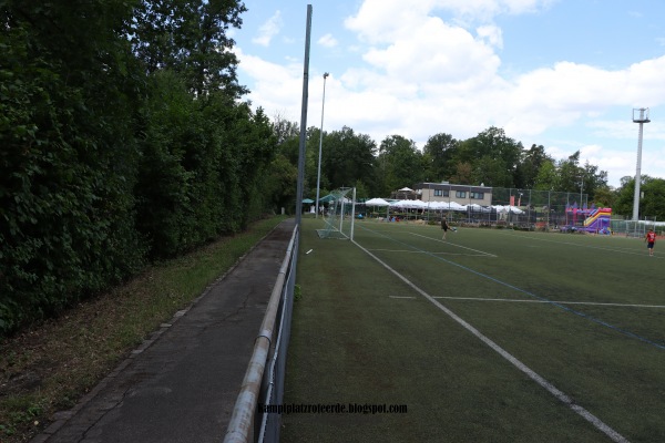 Sportplatz Rotenwaldstraße - Stuttgart-Heslach