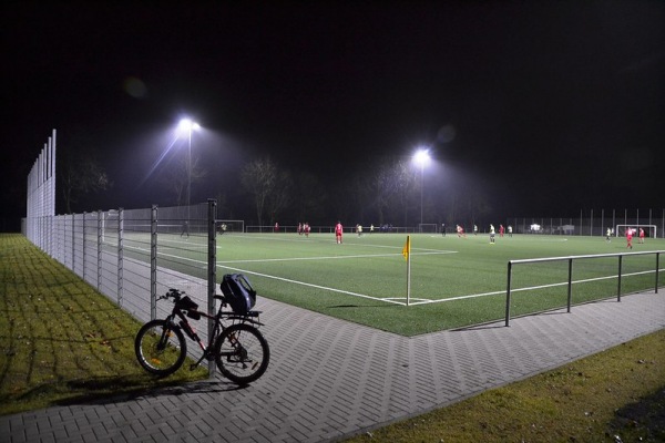 Sportplatz Mielenforster Kirchweg - Köln-Merheim